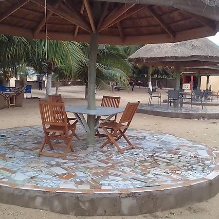 Travellers Beach Hotel Elmina Экстерьер фото